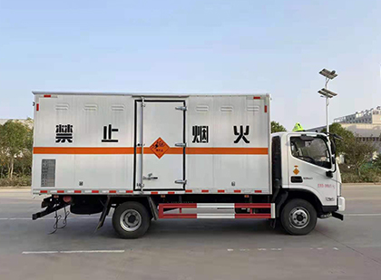 东西湖爆破器材运输车